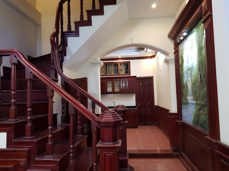 BÁN NHÀ PHỐ QUAN HOA QUẬN CẦU GIẤY 60m2 x 5 T 8.2 TỶ Ô TÔ KD