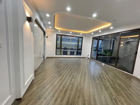 HOÀNG VĂN THÁI,Ô TÔ TRÁNH KINH DOANH, Ở SƯỚNG, NỘI THẤT VIP, 50mx8T,MT6m nhỉnh 10 tỷ.