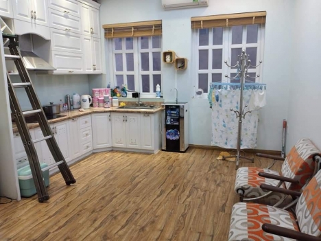 LÔ GÓC, ra đường chỉ bước, Ngọc Khánh 79 x 5 tầng, MT 5.4m, giá 8.5 tỷ