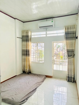 BÁN GẤP NHÀNHỈNH 2 TỶ CÓ HỘ KHẨU PHÚ NHUẬN - VỀ Ở NGAY - CÔNG NĂNG ĐẦY ĐỦ-SỔ HỒNG RIÊNG