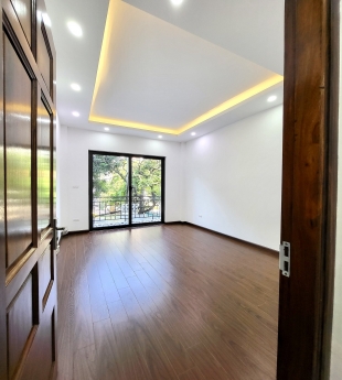 Bán nhà Hồng Mai, ngõ thông - ô tô đỗ cửa, nhà siêu đẹp 60m² x 4 tầng x 4 ngủ.