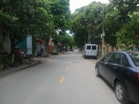 BÁN BIỆT THỰ–THANG MÁY-VỈA HÈ RỘNG 3M–KINH DOANH-GIÁ: 28 TỶ