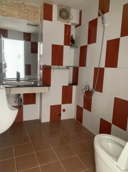 KẸT TIỀN MUA IP 14 CHỦ BÁN CĂN NHÀ  2 TẦNG MỚI XÂY VÀO Ở NGAY  TRUNG TÂM QUẬN 7