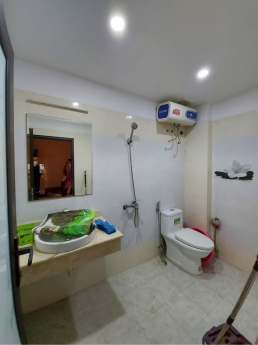 BÁN NHÀ PHỐ HÀO NAM: 49M2, 5 TẦNG, MT 4.5M, Ô TÔ ĐỖ 5M. 5.5 TỶ