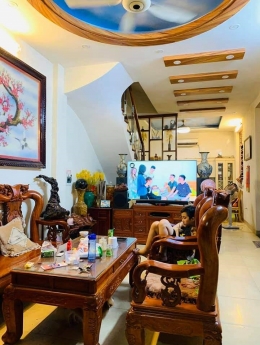 RẤT GẦN ĐƯỜNG, Lạc Long Quân 45m x 5 tầng, MT 4.2m, 5.5 tỷ.