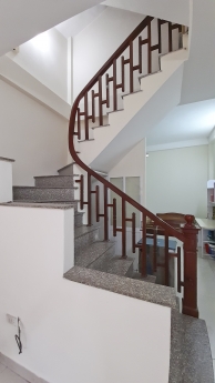 CHÍNH CHỦ BÁN NHÀ DÂN XÂY THƯỢNG THANH - LONG BIÊN, 3 TẦNG, 35M2, GẦN CHUNG CƯ THƯỢNG THANH, GIÁ