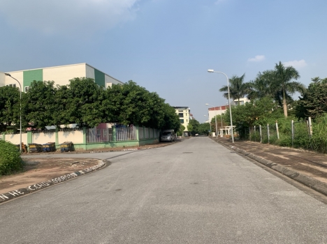 Bán đất TĐC Giang Biên P.lô 70m vuông vức đầy tiện ích
