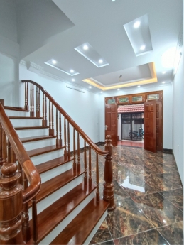 BÁN NHÀ PHỐ TRƯỜNG CHINH: 51M2, 5 TẦNG, 4 NGỦ, MT 5M, Ô TÔ ĐỖ CỬA. 5.4 TỶ