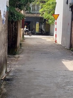 Duy nhất căn nhà cấp 4 giá rẻ; 49,5m; mặt tiền 4,15m; ô tô đỗ cửa giá 2,15 tỷ