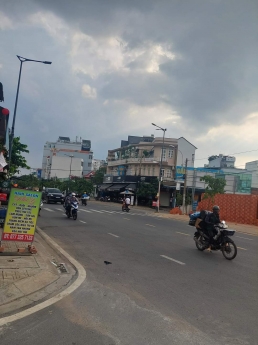 BÁN NHÀ TÂN PHÚ, HẺM XE HƠI THÔNG, SÁT MẶT TIỀN TÔ HIỆU, GẦN HÒA BÌNH, GIÁP Q11, Q6, SỔ VUÔNG VỨC,