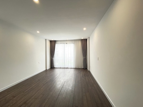 BÁN NHÀ NGÕ 197 PHÚC LỢI 5 TẦNG 38M  MỚI TINH CHỈ XÁCH VALY VỀ Ở  CHỈ 2 TỶ 6