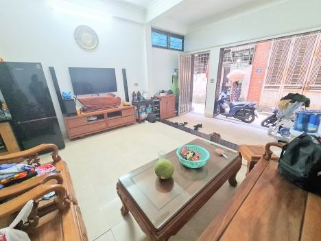 Tân Mai,  Hà Nội ô tô đỗ cửa, phân lô, giá 4 tỷ mua bán nhà đất , bât dong san Hoàng Mai.