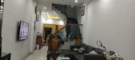 Bán nhà Mễ Trì Hạ 45m2 x 5 tầng nhỉnh 4 tỷ - Nhà đẹp - Cách đường ô tô 20m - Vị trí đẹp.