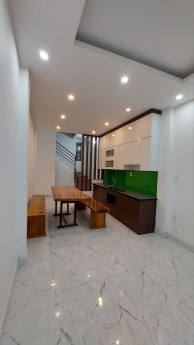 Bán nhà Tây Sơn 40m2 x 3T, Ô TÔ, nhỉnh 3 tỷ