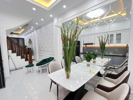 P/LÔ QUÂN ĐỘI,NỘI THẤT VIP,THANG MÁY,LÊ TRỌNG TẤN,40mx6T,MT6m,chỉ 8 tỷ.