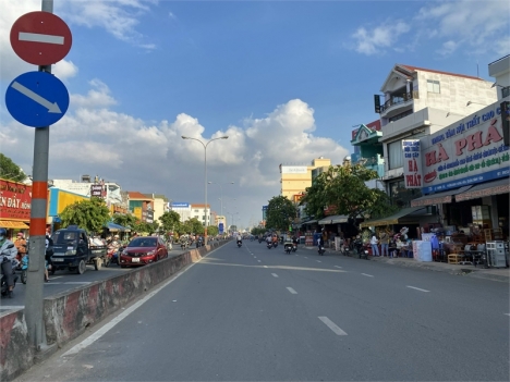 MẶT TIỀN SẦM UẤT , 91 m2, 5 TẦNG, CỔNG KCN TÂN BÌNH, DOANH THU 30 TRIÊU/THÁNG