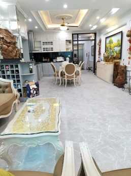 BÁN NHÀ QUAN HOA CẦU GIẤY 68M2 - PHÂN LÔ VIP - VỈA HÈ - Ô TÔ TRÁNH - GIÁ NHỈNH 13 TỶ