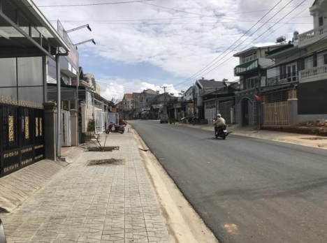 Bán gấp Nhà mặt tiền kinh doanh đường Nguyên Tử Lực, Đà Lạt 236m2 giá chỉ 23 tỷ