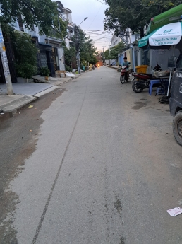 Q7, Huỳnh Tấn Phát,Giá, Hẻm Xe Tải, Nhà nở hậu, 3 tầng, Nhà mới, Sổ hồng hoàn công, nở hậu tài lộc,