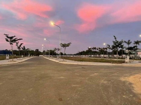 nhà phố ngay chợ khánh bình tân uyên