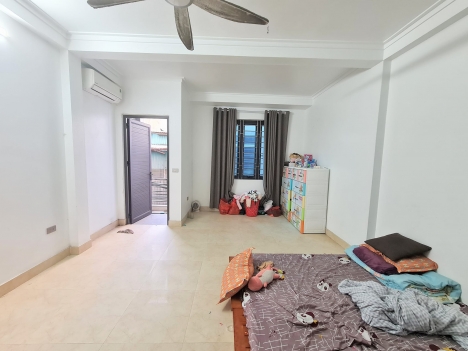 Tân Mai,  Hà Nội ô tô đỗ cửa, phân lô, giá 4 tỷ mua bán nhà đất , bât dong san Hoàng Mai.