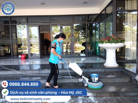 Dịch vụ tạp vụ trường học, vệ sinh văn phòng