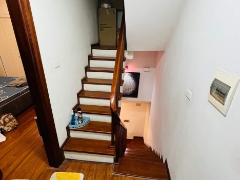 Bán nhà riêng ngõ 71 Nguyễn Lương Bằng 35m2× 5tầng × mặt tiền 5,6m.
Giá : 4.65 Tỷ