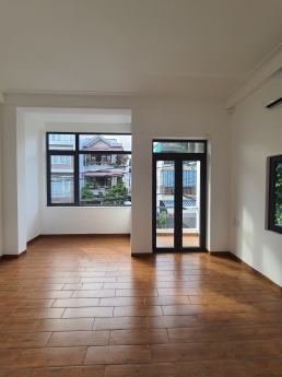 Bán nhà 4 tầng TTTP Nha Trang DTSD:184m², Giá 8,5 tỷ