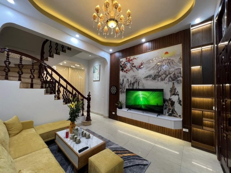 Bán Nhà Hào Nam 35m- 4 tầng- mặt tiền 4m , kinh doanh online đỉnh cao, cách bãi ô tô 80m. Giá 4.95