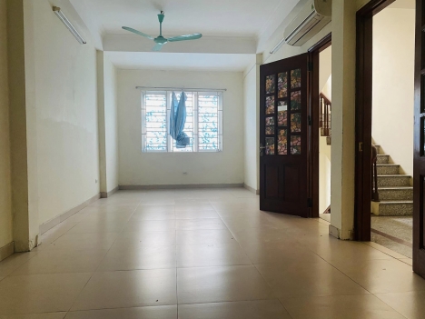 Giảm giá bán nhanh, Phân lô Đền Lừ, 48m2 xây 6 tầng, mt 5,5m chỉ nhỉnh 10 tỷ