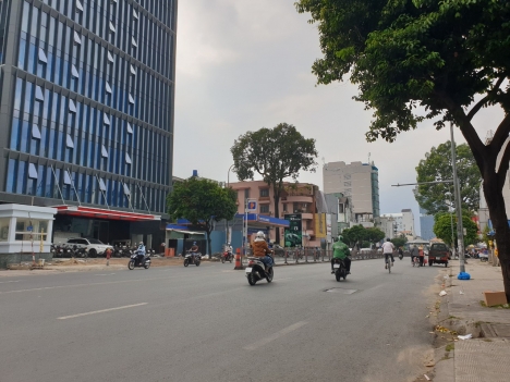 Hạ giá còn 16.8 tỷ sở hữu ngay nhà 3 mặt thoáng Phan Đăng Lưu, P.7, Phú Nhuận