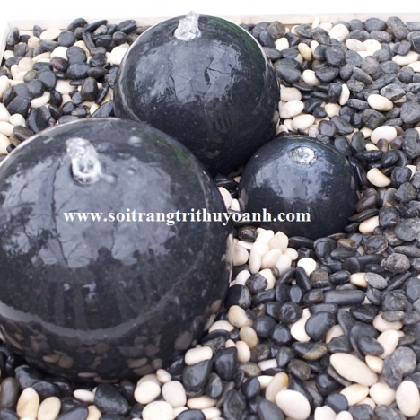 Sỏi đen bóng trang trí biệt thự sân vườn