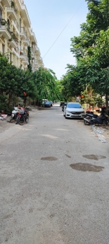 Chính chủ cần tiền bán đất ở xã Ngũ Hiệp Thanh Trì DT:94m2; MT:10,5 ;GB:3,8 tỷ.