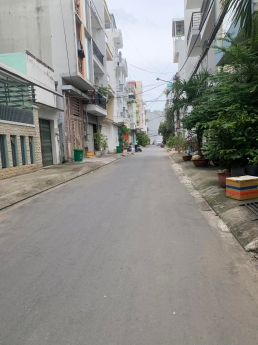 BÁN NHÀ 3 TẦNG HẺM XE HƠI  FULL NỘI THẤT TẠI Q7 GIÁ  8.4 TỶ