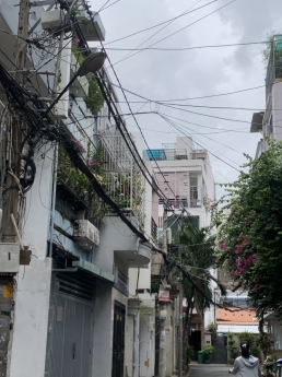 Xem ngay chờ chi, Nhà 3 tầng, mt nhựa Thân Nhân Trung, DTSD 60m. 5ty