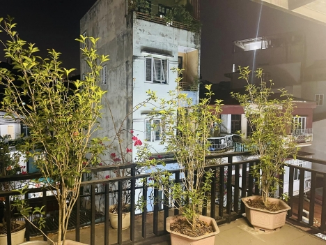 Bán nhà MẶT PHỐ Dương Quảng Hàm. KINH DOANH SẦM UẤT NGÀY ĐÊM. CHỈ 7.2 TỶ. NỘI THẤT XỊN SÒ.