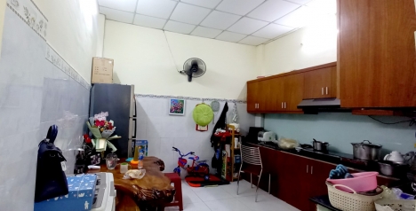 Chính chủ cần Bán gấp ngôi nhà đường số 18, Tân Phú, nở hậu, DT 48m2, DTSD 80m2. Giá 3.95 tỷ, A048
