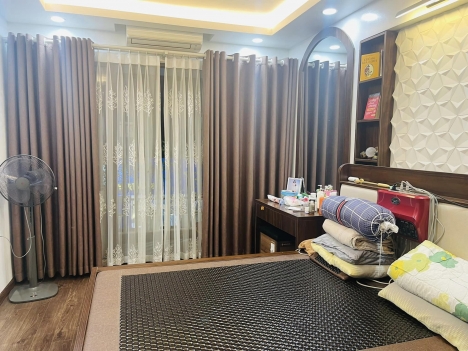 Bán nhà MẶT PHỐ Dương Quảng Hàm. KINH DOANH SẦM UẤT NGÀY ĐÊM. CHỈ 7.2 TỶ. NỘI THẤT XỊN SÒ.