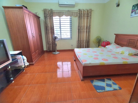 Cực hiếm, mặt phố Tràng Tiền, Hoàn Kiếm, 268m, MT5m giá 250 tỷ. LH: