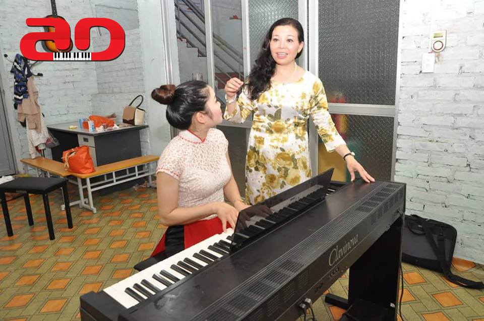 Tuyển sinh khóa học Thanh nhạc - Bán nhạc cụ Guitar Violin Đàn tranh 