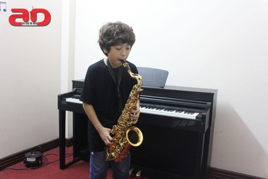 Bộ môn Saxophone đầy mê hoặc - Trung tâm Adam