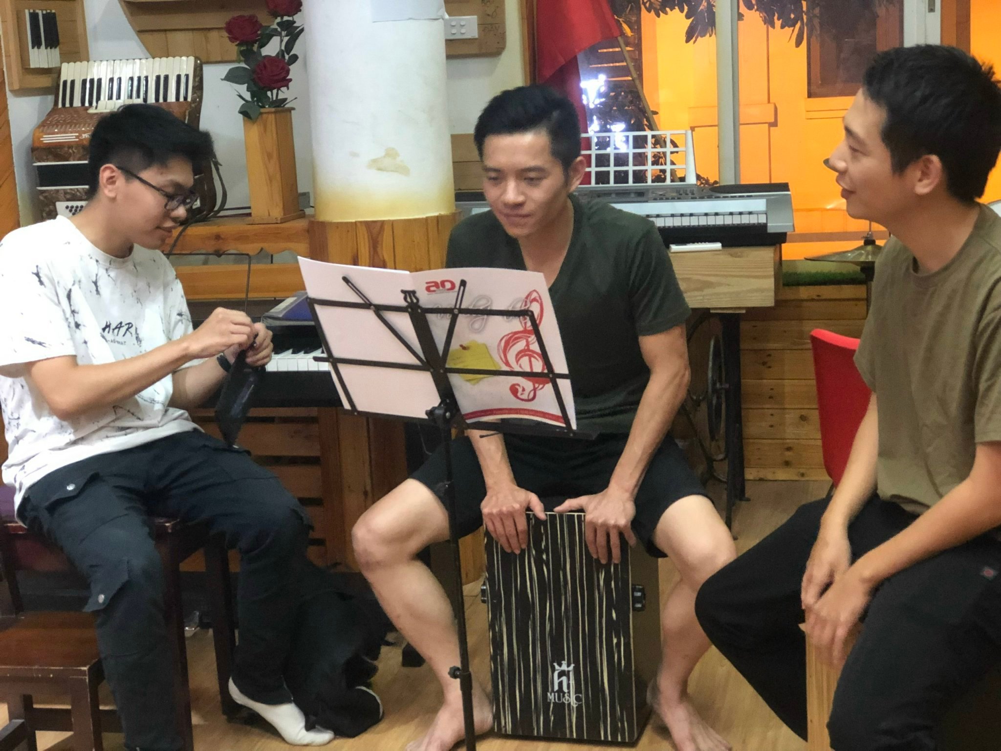 KHÓA HỌC ĐÁNH TRỐNG CHO MỌI LỨA TUỔI KHAI GIẢNG CÁC NGÀY TRONG TUẦN