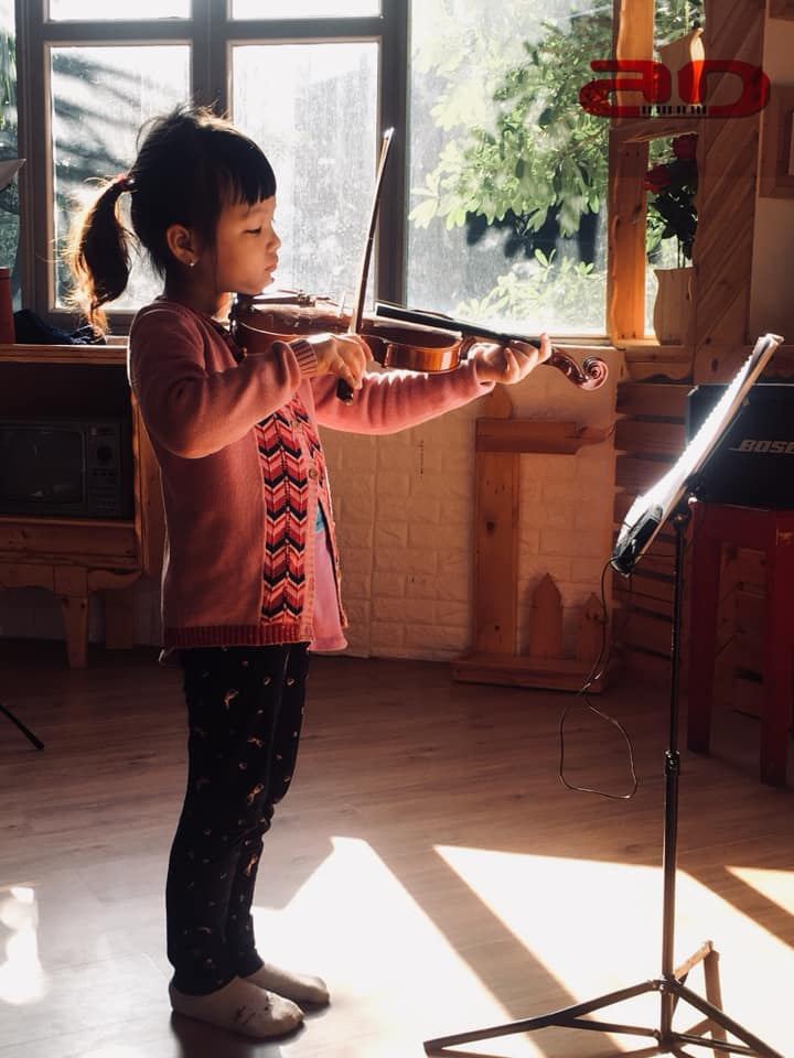 KHÓA HỌC VIOLIN TUYỂN SINH LỚP CƠ BẢN CHO CÁC BÉ THIẾU NHI