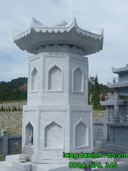 Mộ hình tháp bằng đá tự nhiên đẹp được lắp đặt tại sài gòn