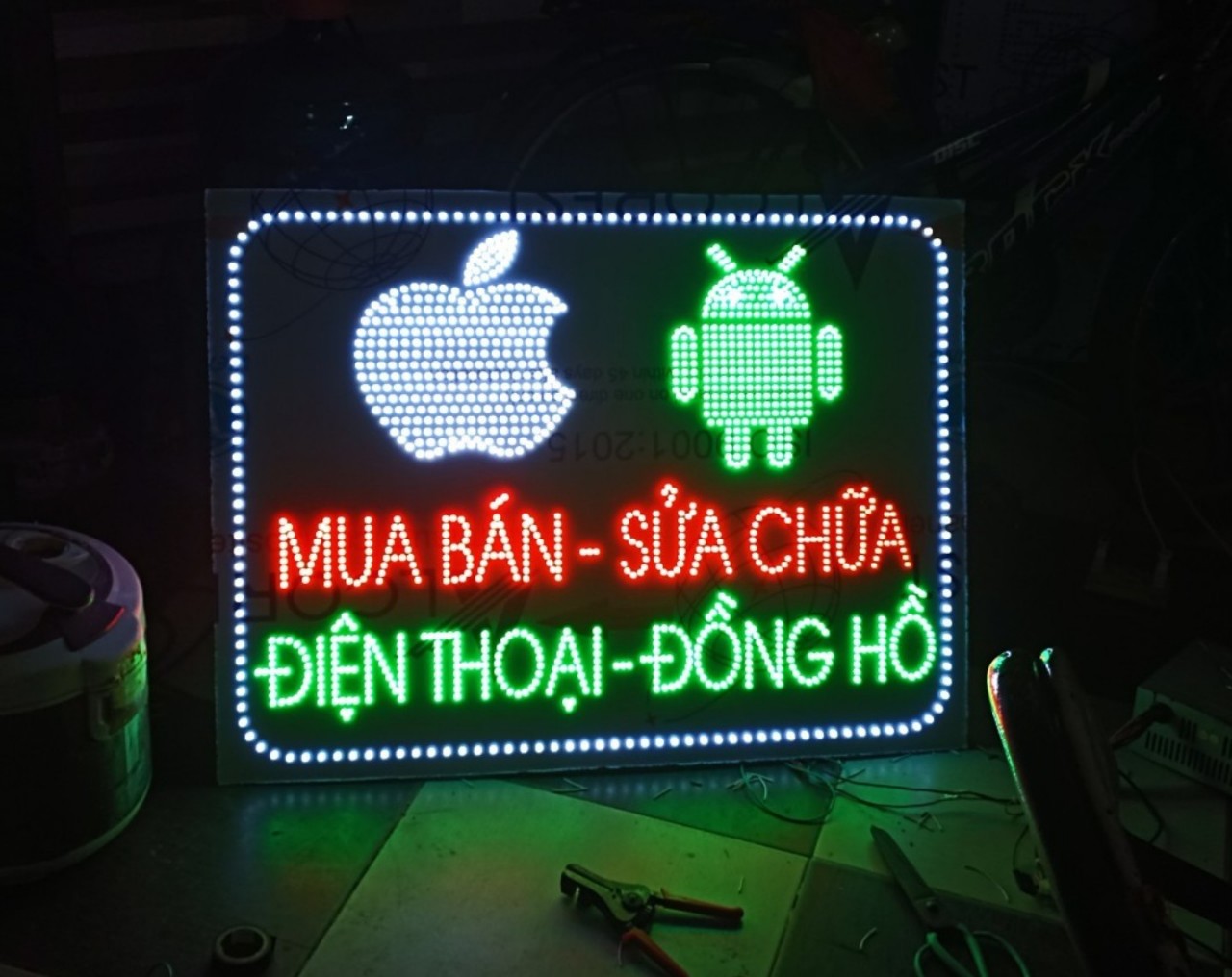 Dịch vụ làm biển quảng cáo online, biển chữ nổi, biển đồng inox mica..