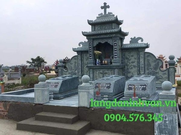 Những  khu  lăng  mộ đẹp bằng đá tự nhiên