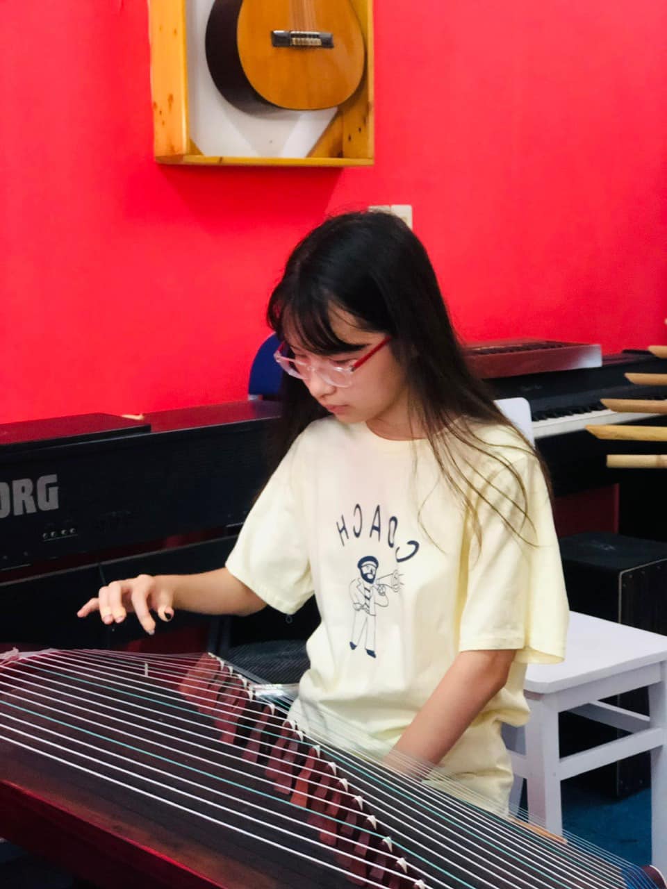 Đàn tranh guzheng hay còn gọi là đàn cổ tranh,được nhắc đến là đàn ...