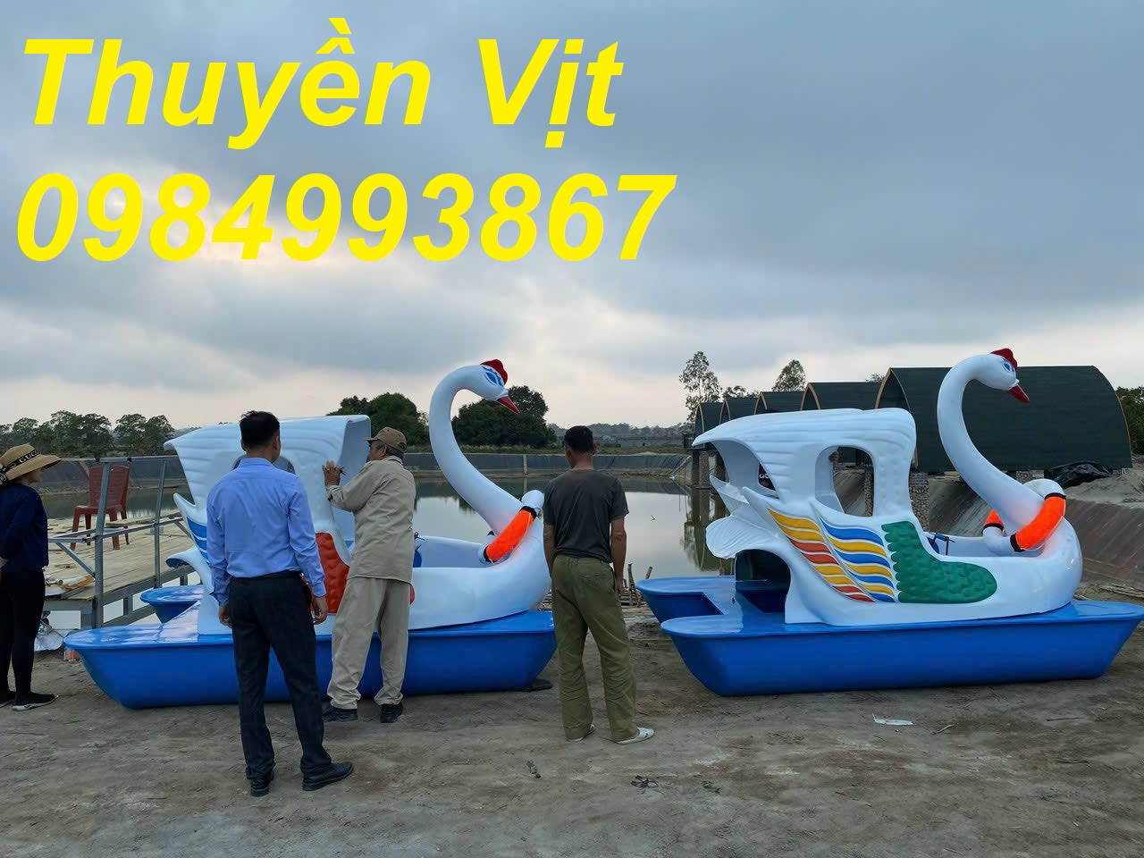 Thiên Nga đạp nước composite giao hàng toàn quốc