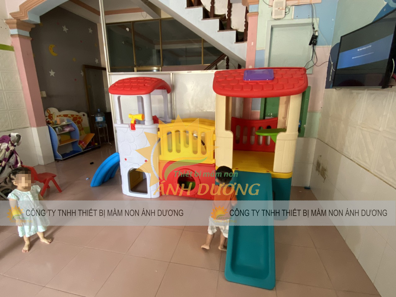 Bộ liên hoàn cầu trượt trẻ em cho trường học, sân chơi, quán cafe