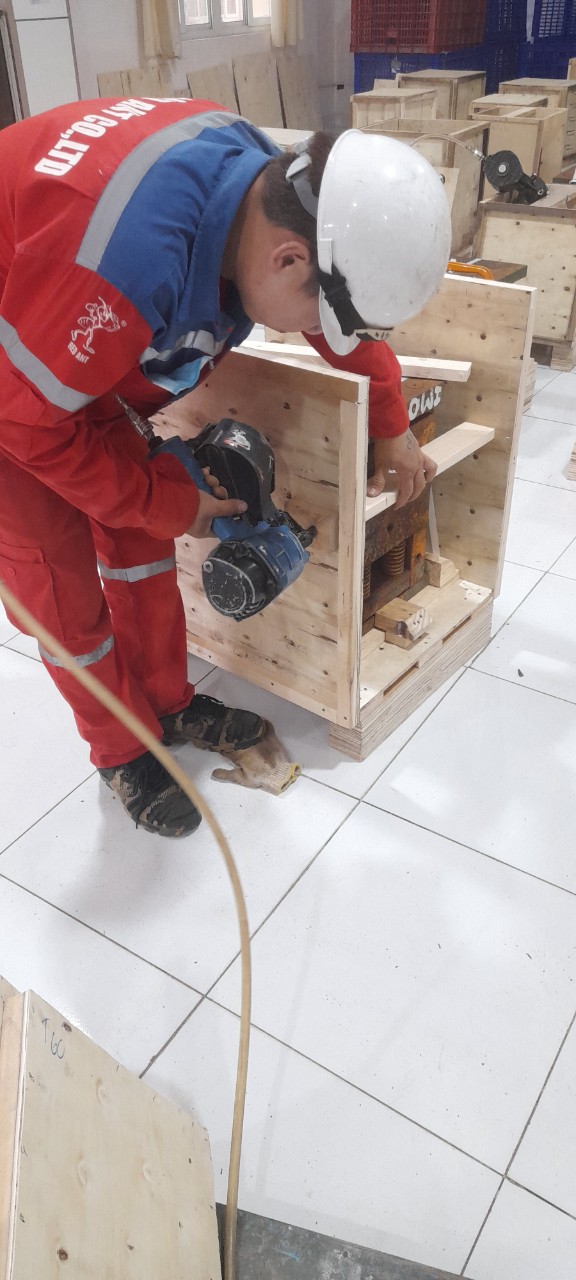 Đóng kiện gỗ cho hàng khuôn thép tại Hà Nam